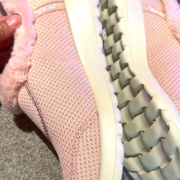 Skechers Pink Cozy slip on shoes with Plush Lining super soft - Picture 7 of 11